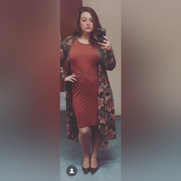 LIKE NEW Lularoe Sarah Duster Cardigan - Picture 1 of 4